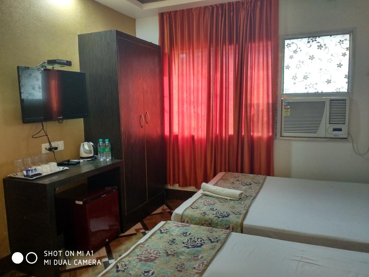 Hotel Rajkamal Деогарх Экстерьер фото