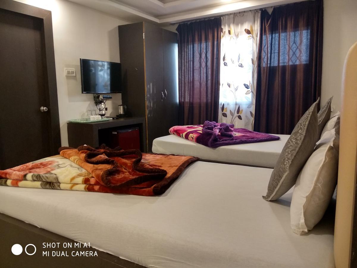 Hotel Rajkamal Деогарх Экстерьер фото